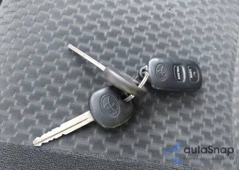 2008 Toyota Corolla S из США, поврежденный, VIN 2T1BR32E98C898818